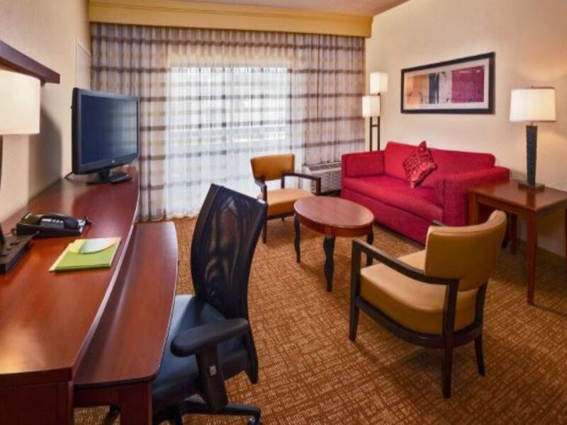 Courtyard By Marriott Raleigh Cary Hotel Екстериор снимка